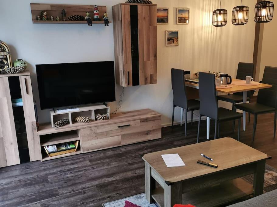 Wohnen Direkt Am Uferpark Mit Grossem Balkon Und Seeblick FDH Εξωτερικό φωτογραφία